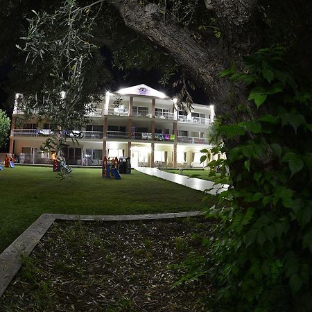 Crown Hotel Nea Skioni Luaran gambar