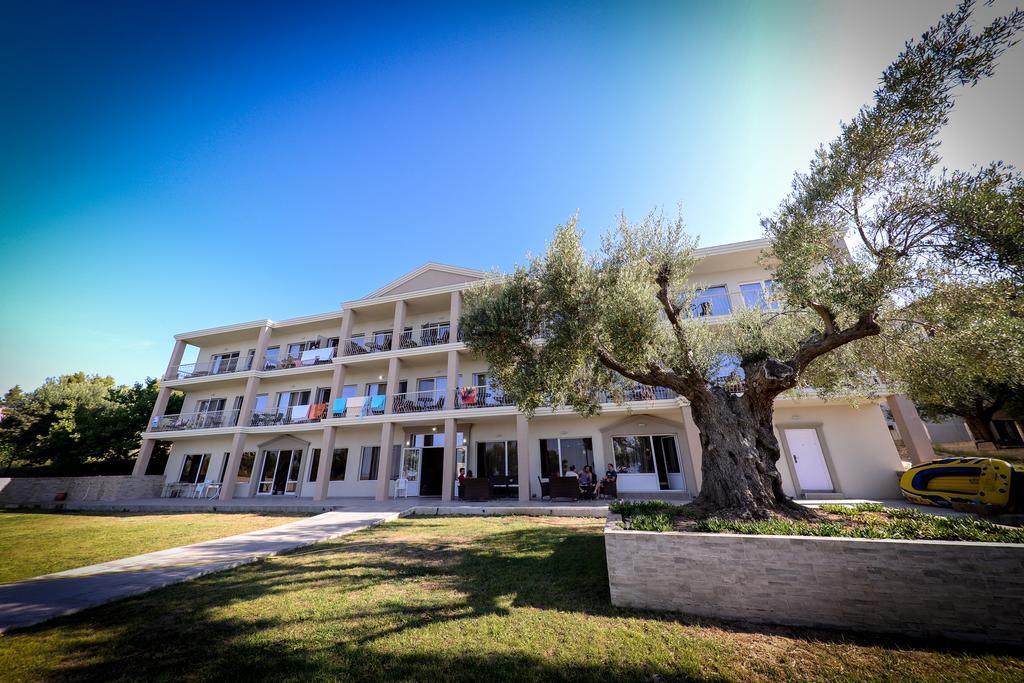 Crown Hotel Nea Skioni Luaran gambar