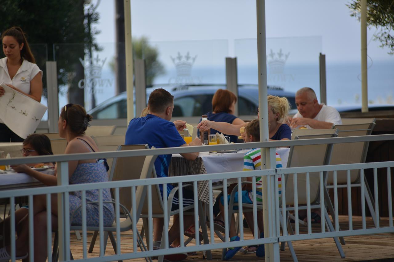 Crown Hotel Nea Skioni Luaran gambar