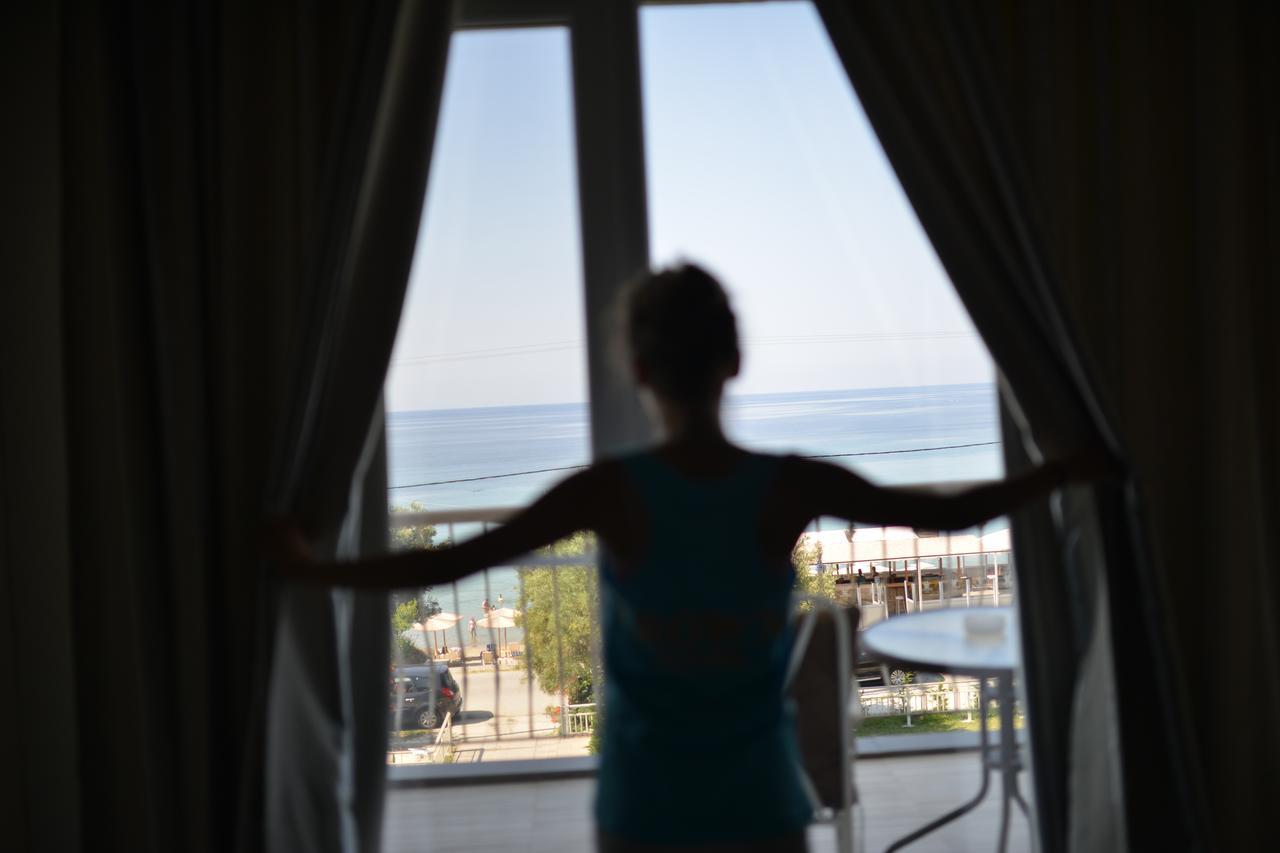 Crown Hotel Nea Skioni Luaran gambar